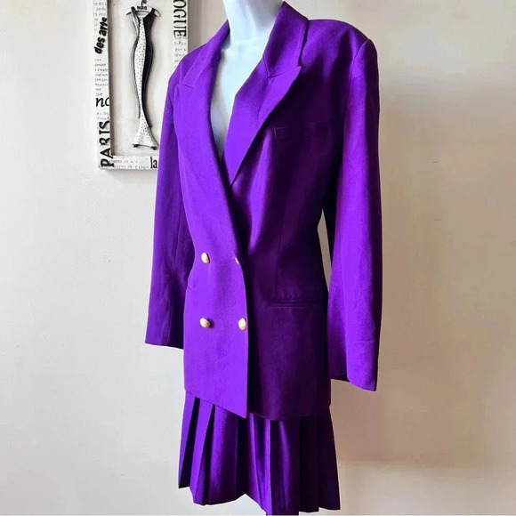 Vintage Saville 100% Wool Two Piece Pleated Skirt Purple Suit Size 12 - Picture 2 of 14
